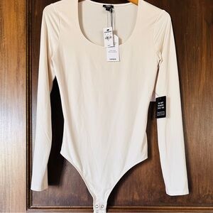 Express Scooped Neck Ivory Flattering Bodysuit size Small